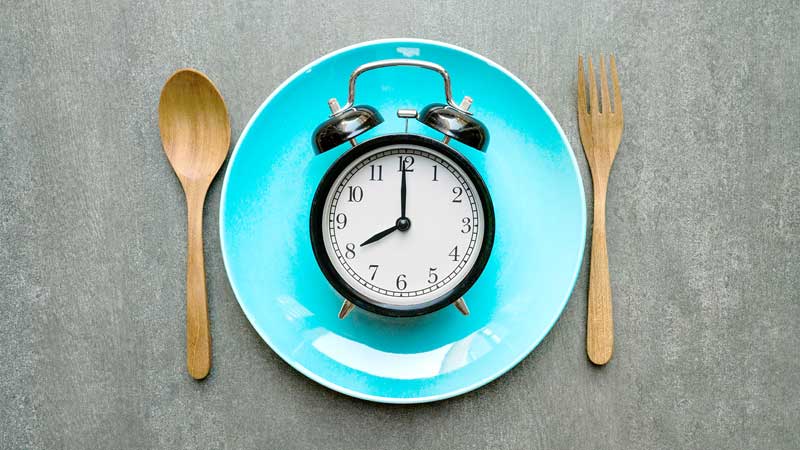 διαλείπουσα νηστεία - Intermittent fasting